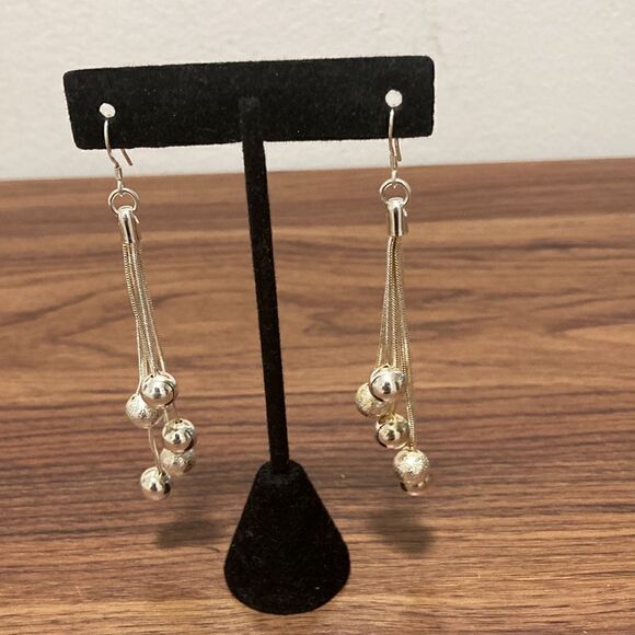 Sterling Silver Unique Bolero Style Necklace and Matching Dangling Earrings. - Picture 5 of 6